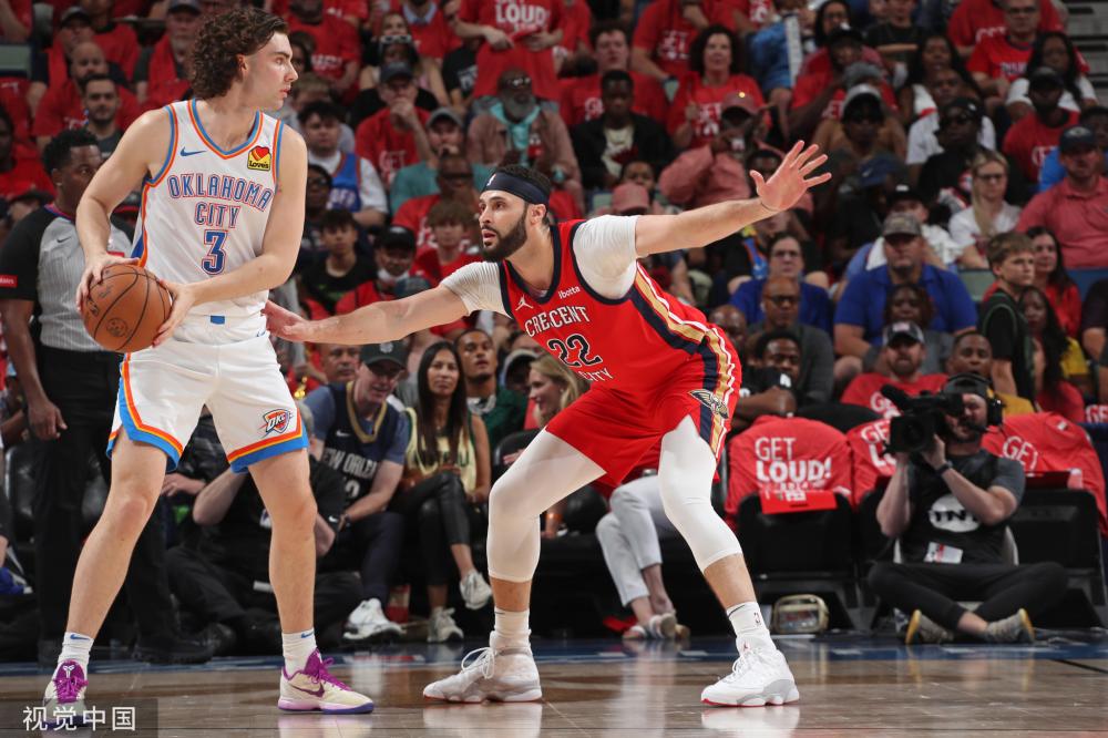 村塁在防守 村塁在防守